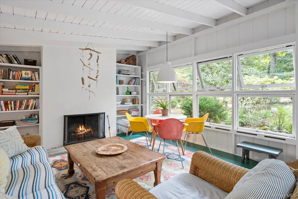 46 Flaggy Hole Road East Hampton NY 11937