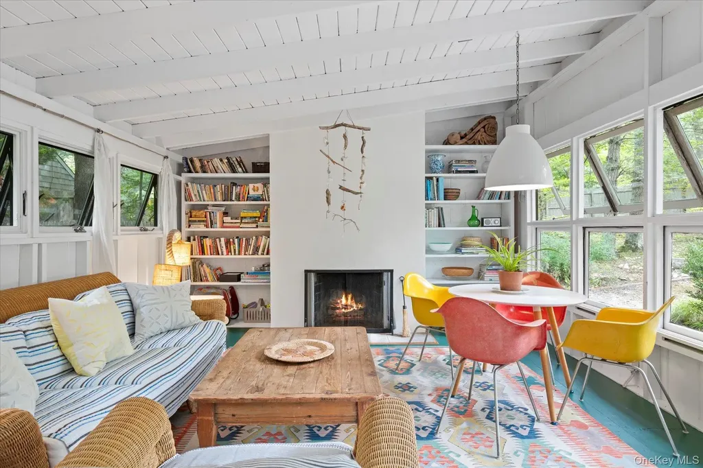 46 Flaggy Hole Road East Hampton NY 11937