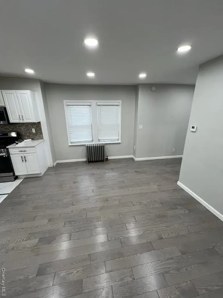 19414 115th Road Saint Albans NY 11412