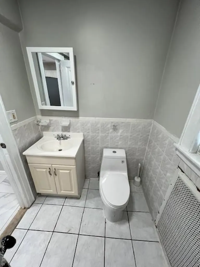 19414 115th Road Saint Albans NY 11412