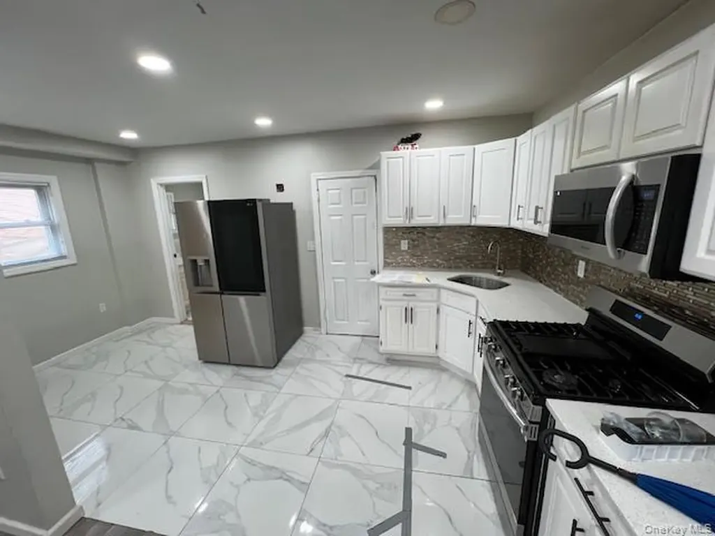 19414 115th Road Saint Albans NY 11412