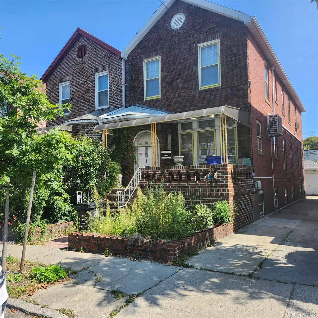1489 E 49th Street Brooklyn NY 11234