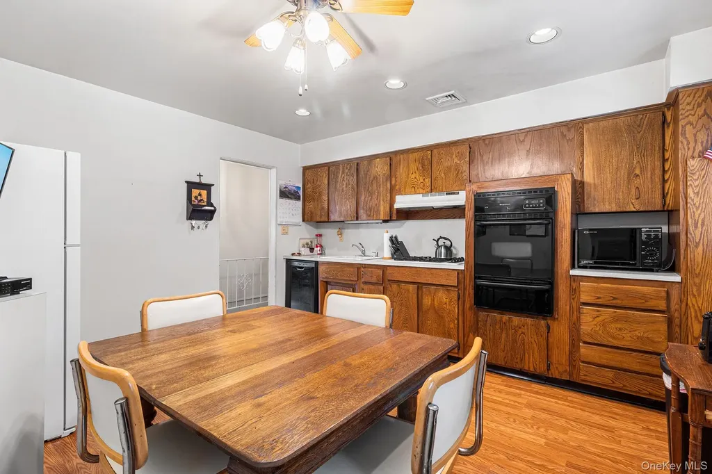 37 Beaumont Drive Plainview NY 11803