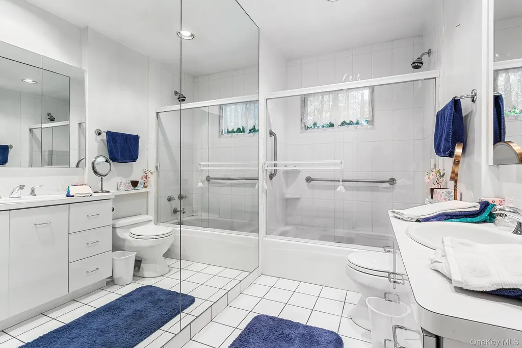 37 Beaumont Drive Plainview NY 11803