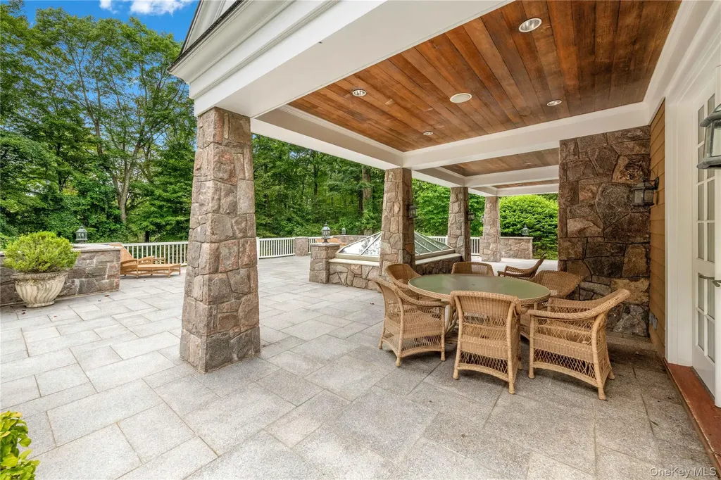 284 W Patent Road Bedford NY 10506
