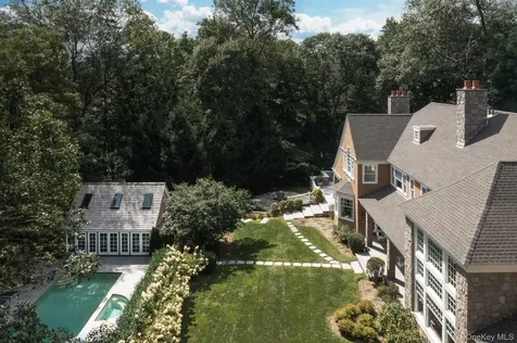 284 W Patent Road Bedford NY 10506