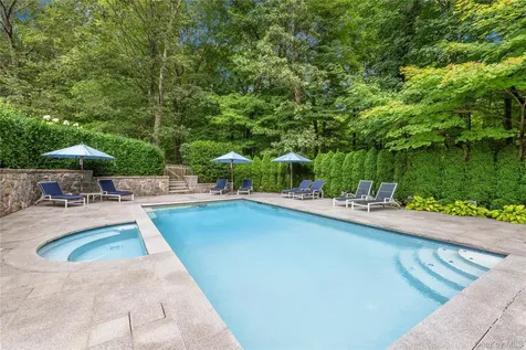 284 W Patent Road Bedford NY 10506