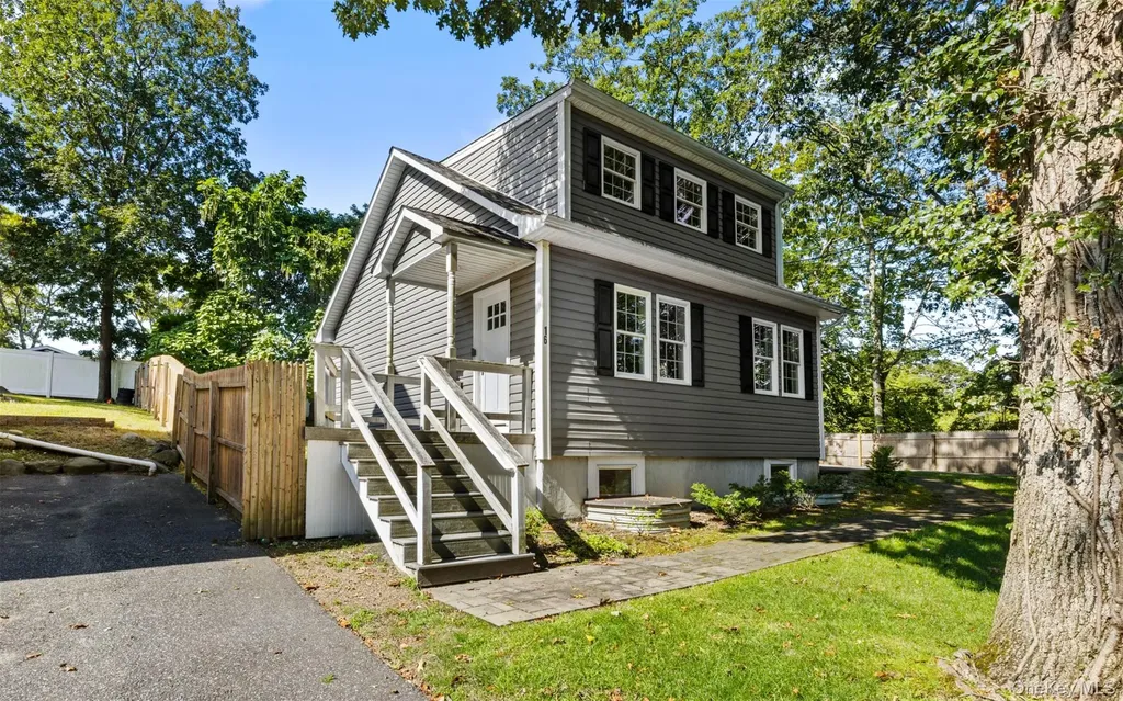 16 Ozone Road Rocky Point NY 11778