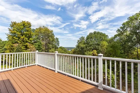 33 Raspberry Lane Carmel NY 10512