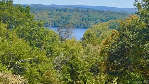 33 Raspberry Lane Carmel NY 10512