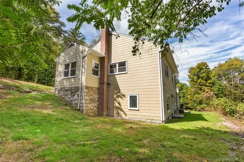 33 Raspberry Lane Carmel NY 10512