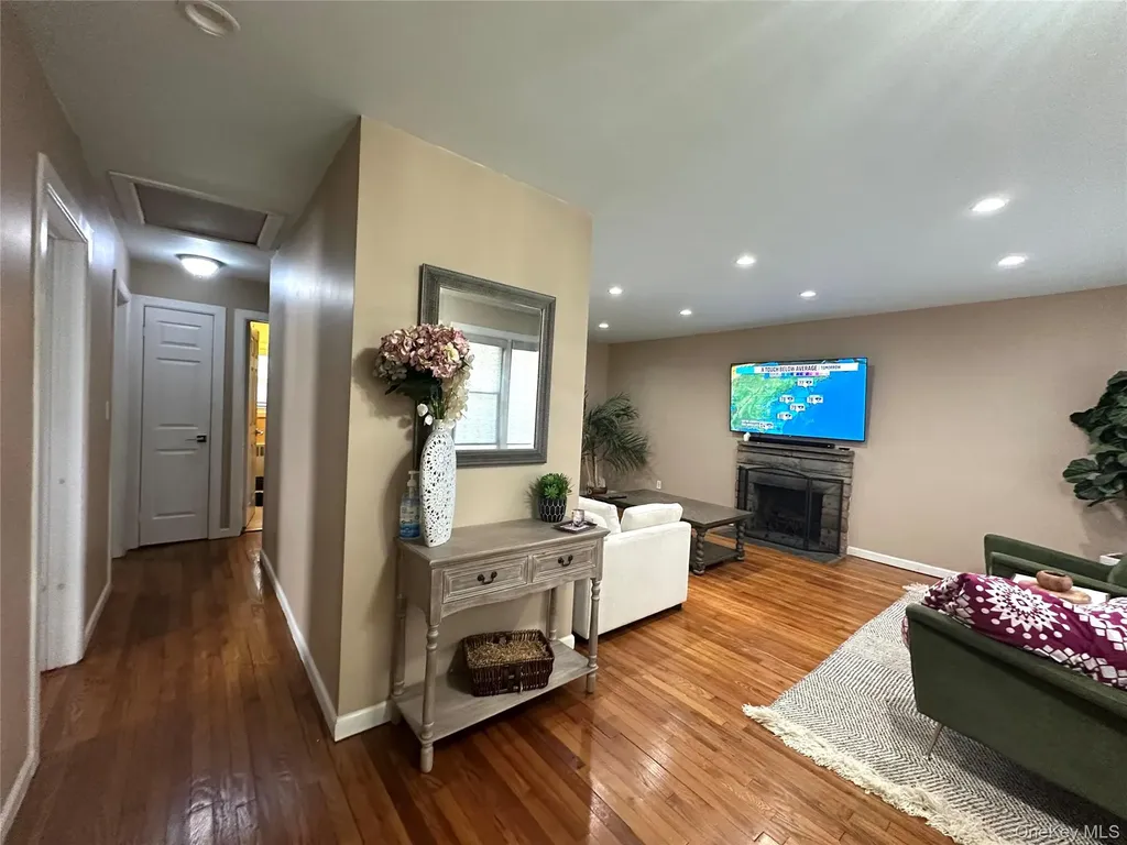 Syosset NY 11791