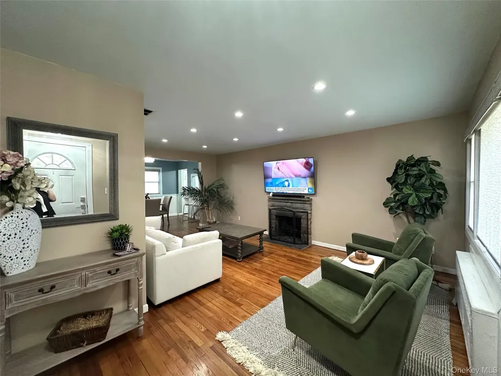 Syosset NY 11791