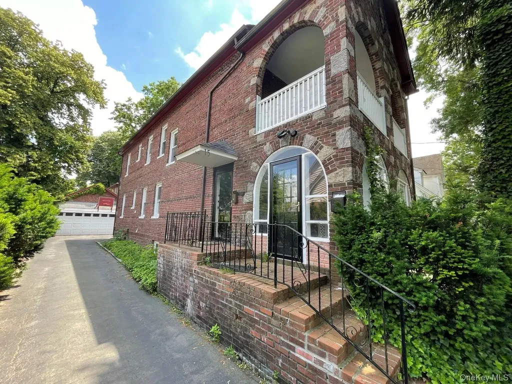 15 Prospect Street Great Neck NY 11021