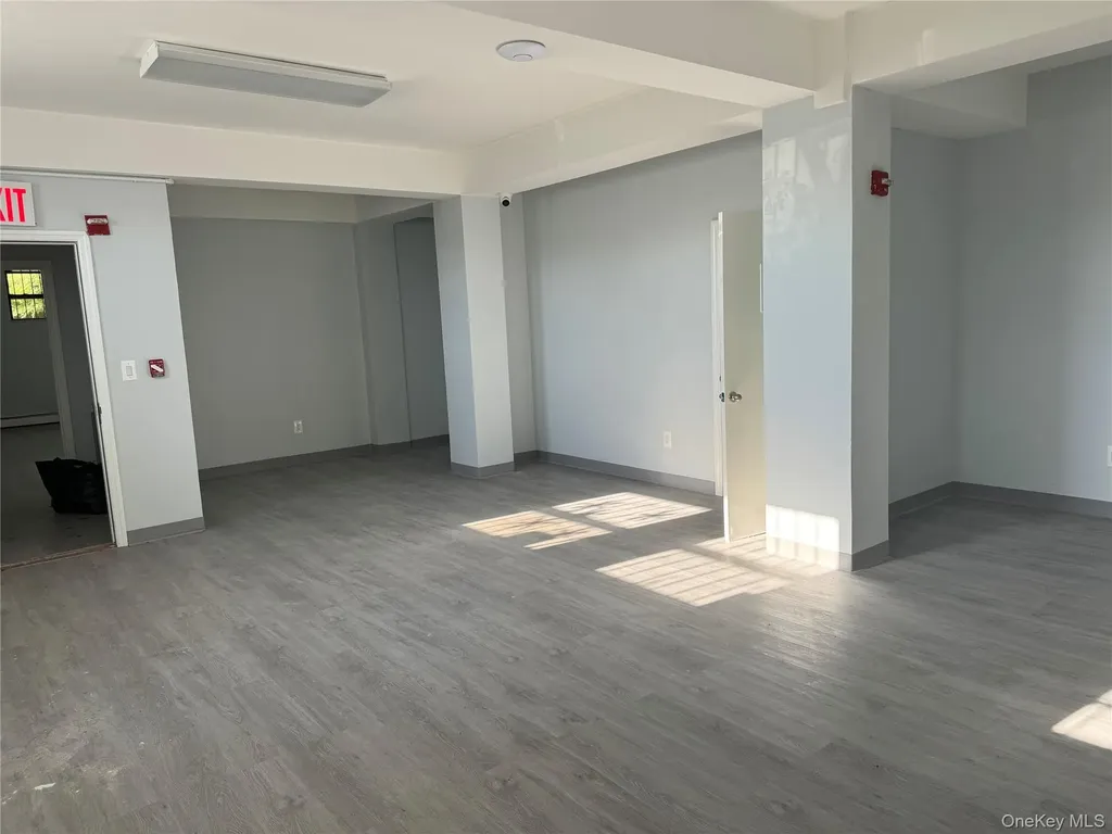 8866 Myrtle Avenue Glendale NY 11385