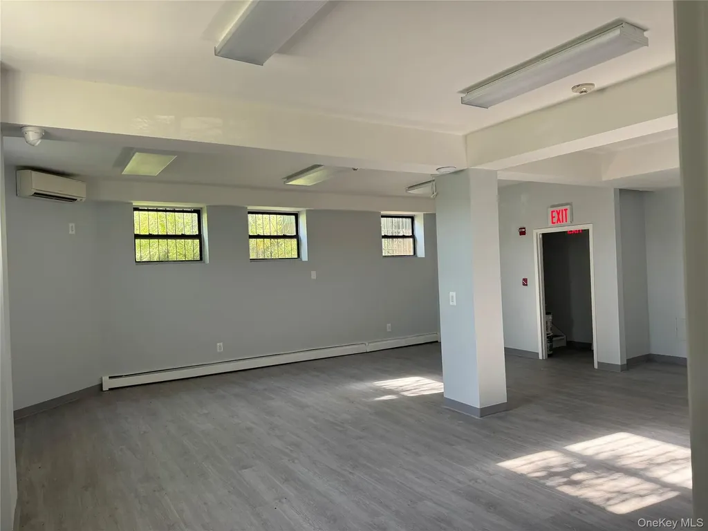 8866 Myrtle Avenue Glendale NY 11385