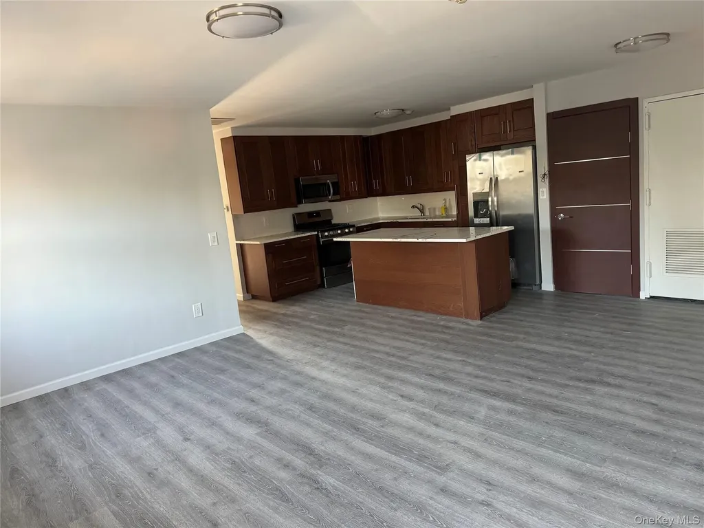 8866 Myrtle Avenue Glendale NY 11385