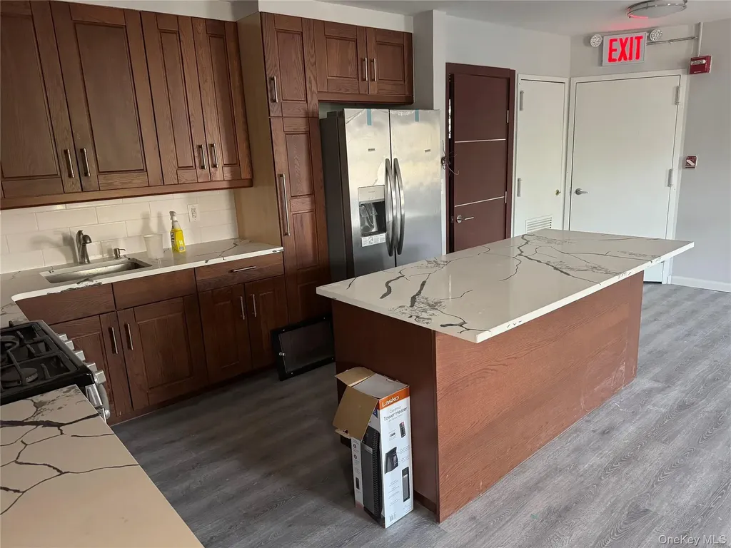 8866 Myrtle Avenue Glendale NY 11385