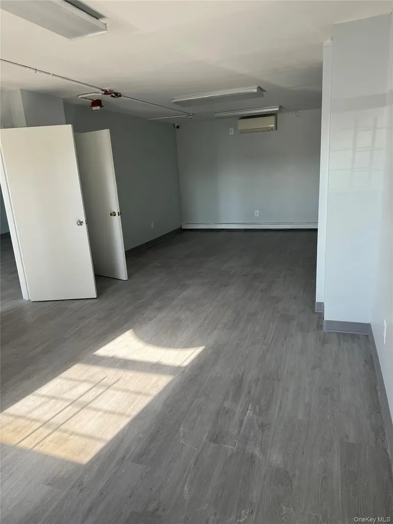 8866 Myrtle Avenue Glendale NY 11385