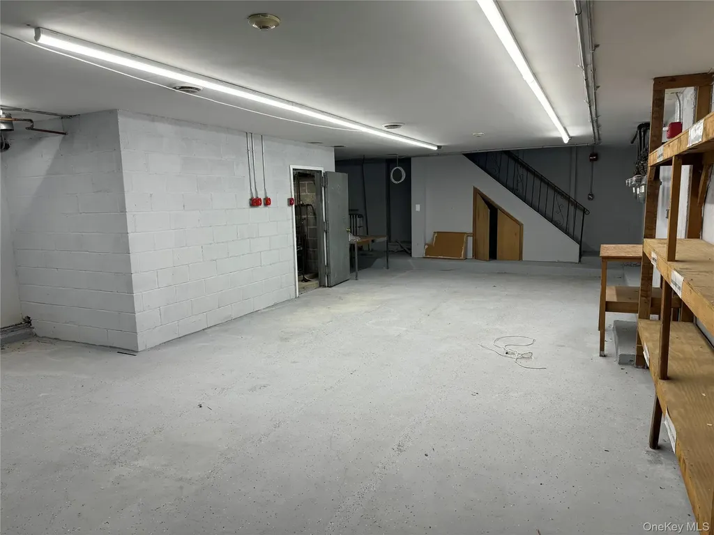 8866 Myrtle Avenue Glendale NY 11385
