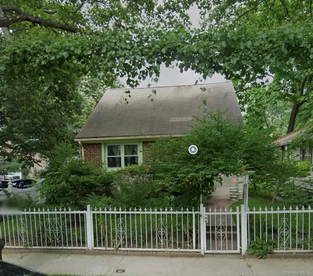 46-27 206 Street Bayside NY 11361