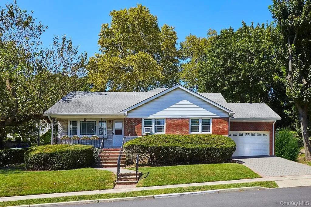 59 Bayview Place Staten Island NY 10304