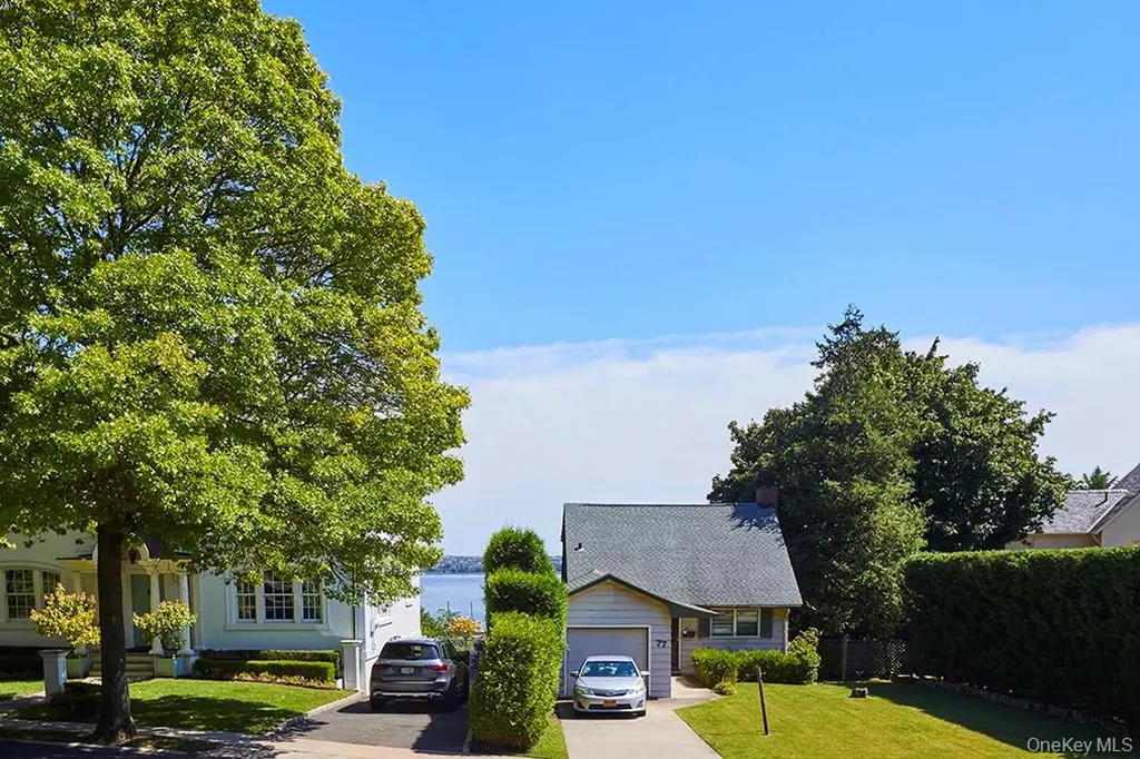59 Bayview Place Staten Island NY 10304
