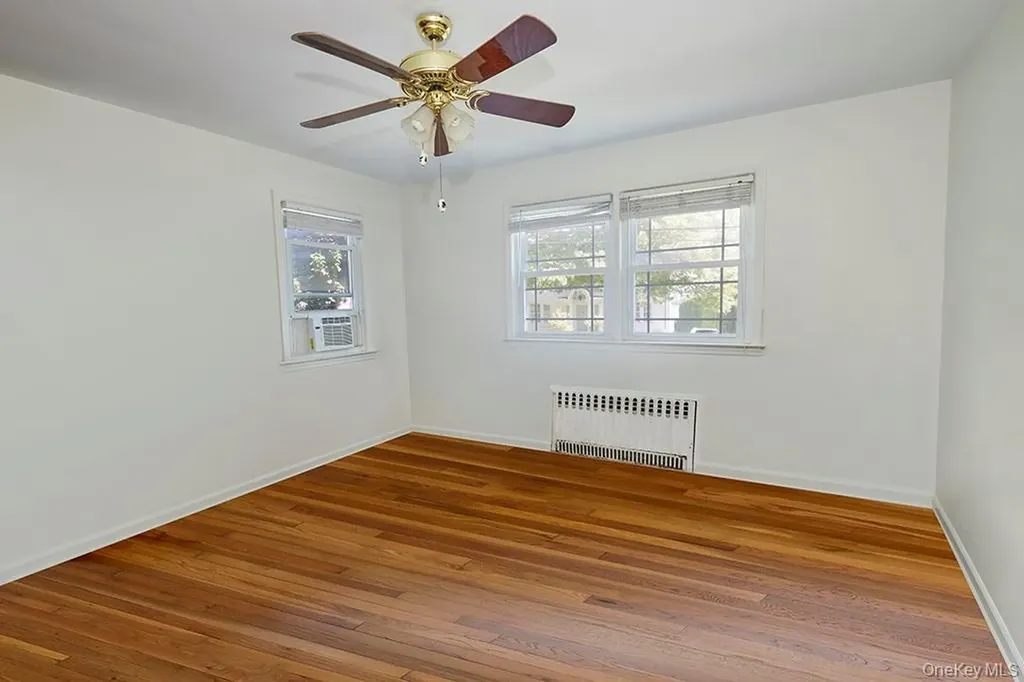 59 Bayview Place Staten Island NY 10304