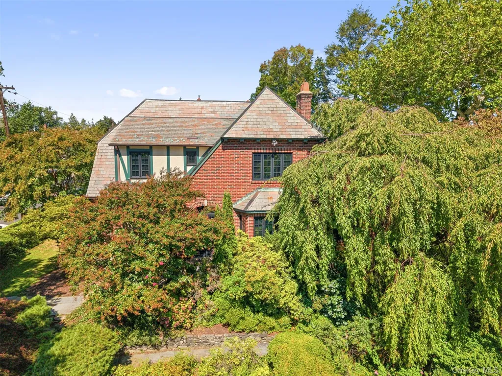 66 Rossmore Avenue Bronxville NY 10708