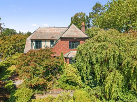 66 Rossmore Avenue Bronxville NY 10708
