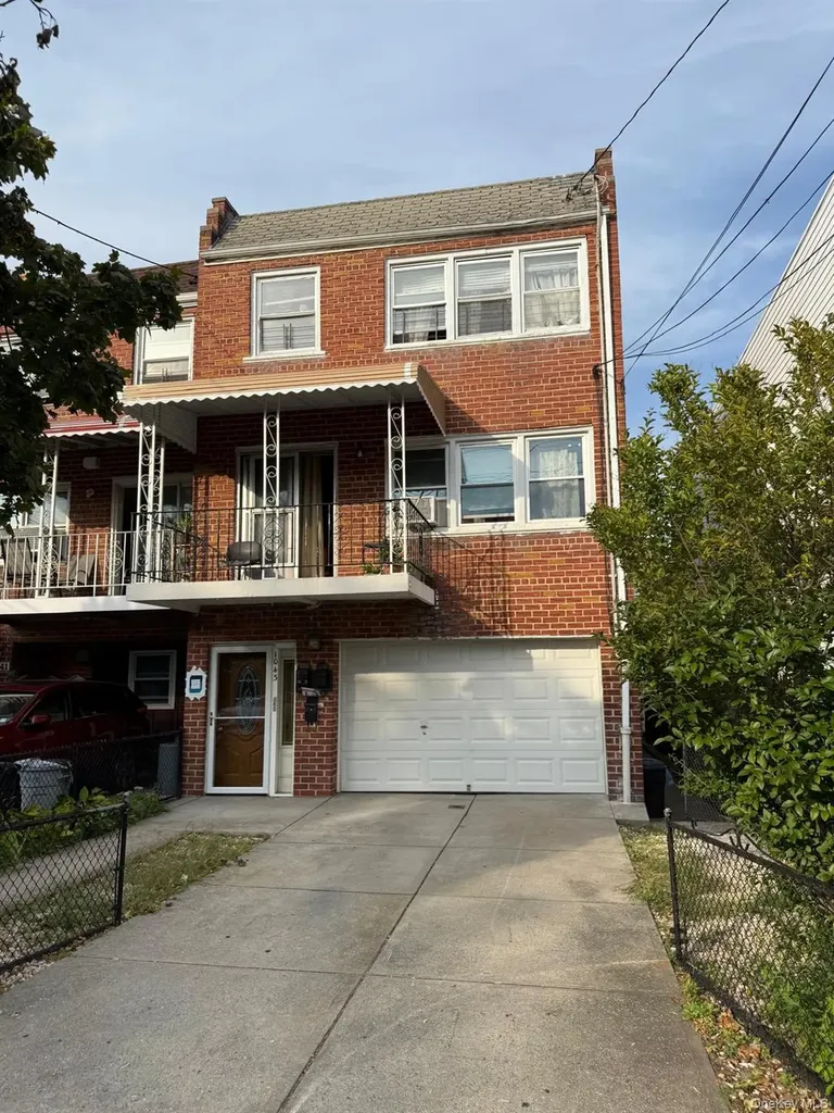 1043 E 84th Street Brooklyn NY 11236