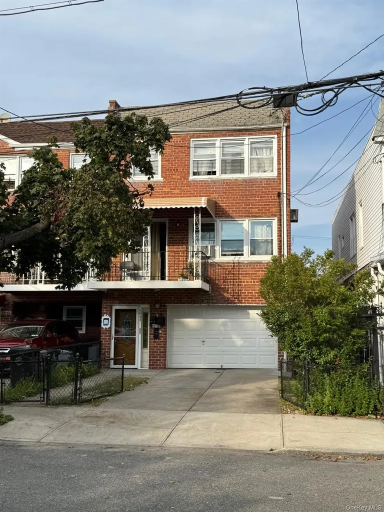 1043 E 84th Street Brooklyn NY 11236