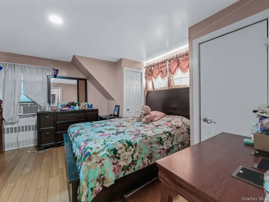 24016 128th Road Rosedale NY 11422
