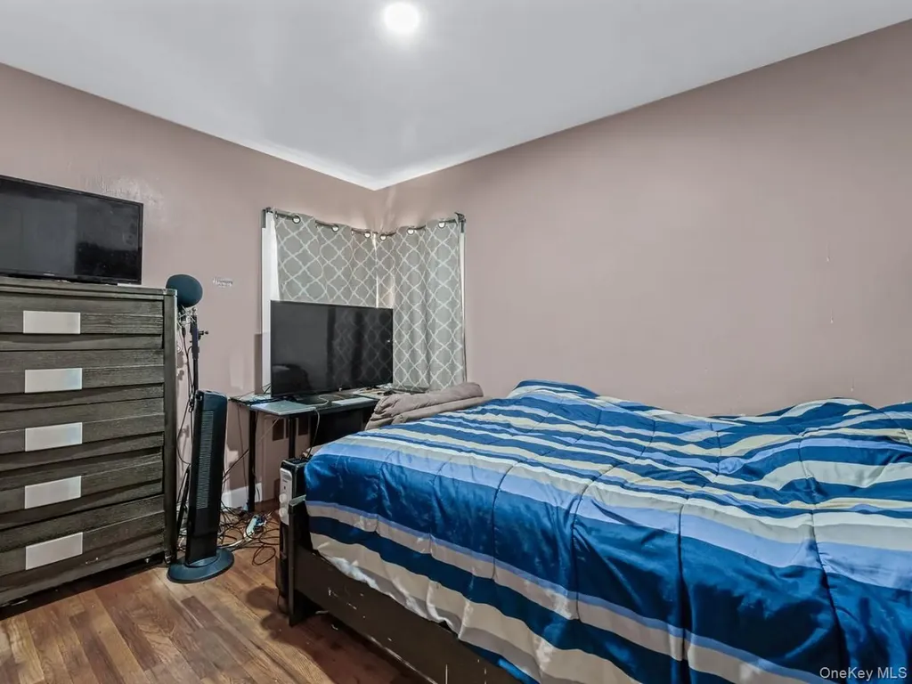 24016 128th Road Rosedale NY 11422