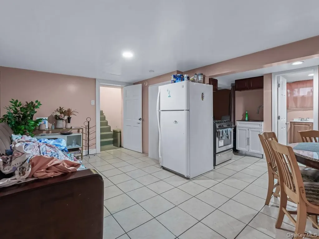 24016 128th Road Rosedale NY 11422