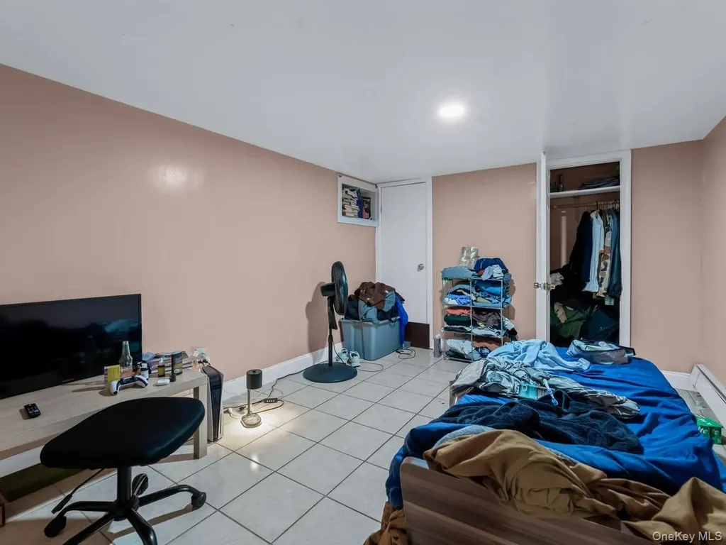 24016 128th Road Rosedale NY 11422