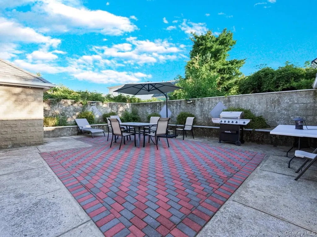 24016 128th Road Rosedale NY 11422