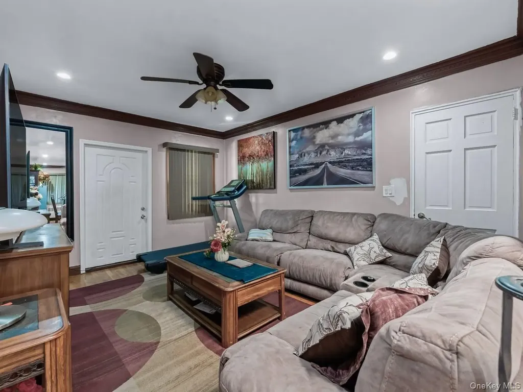 24016 128th Road Rosedale NY 11422