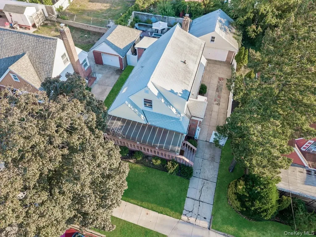 24016 128th Road Rosedale NY 11422