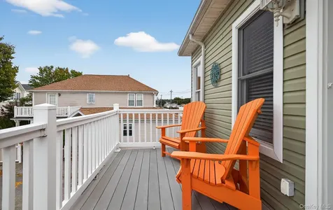 409 Bayville Avenue Bayville NY 11709
