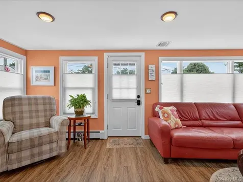 409 Bayville Avenue Bayville NY 11709