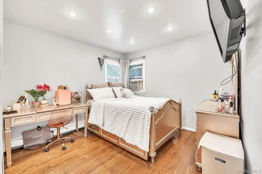 104 Broadway Malverne NY 11565