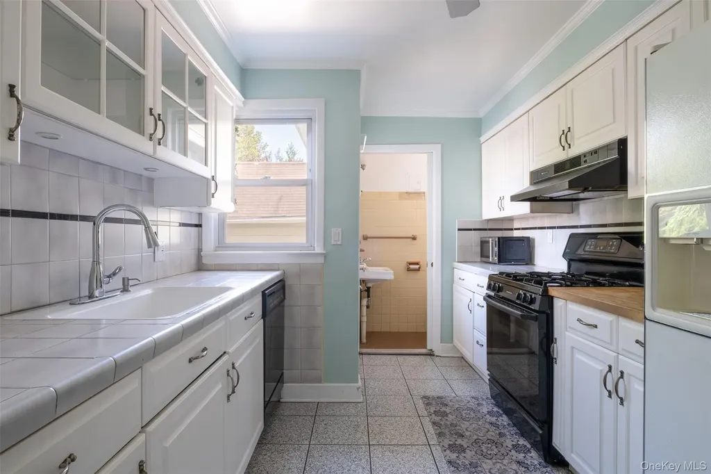 454 First Avenue Pelham NY 10803