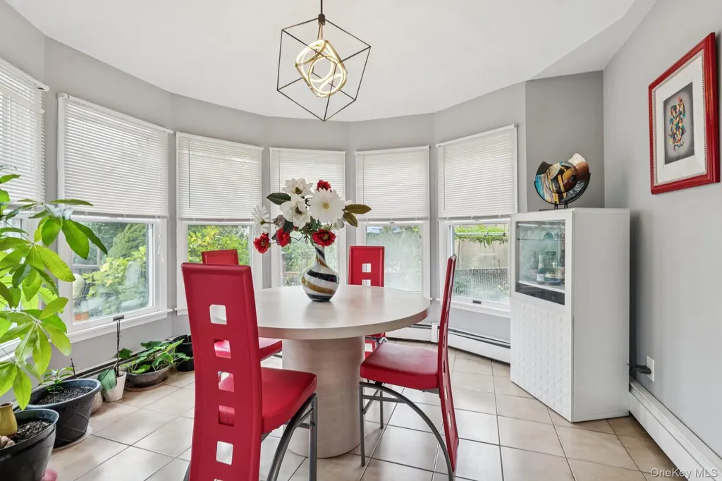9 4th Place Syosset NY 11791
