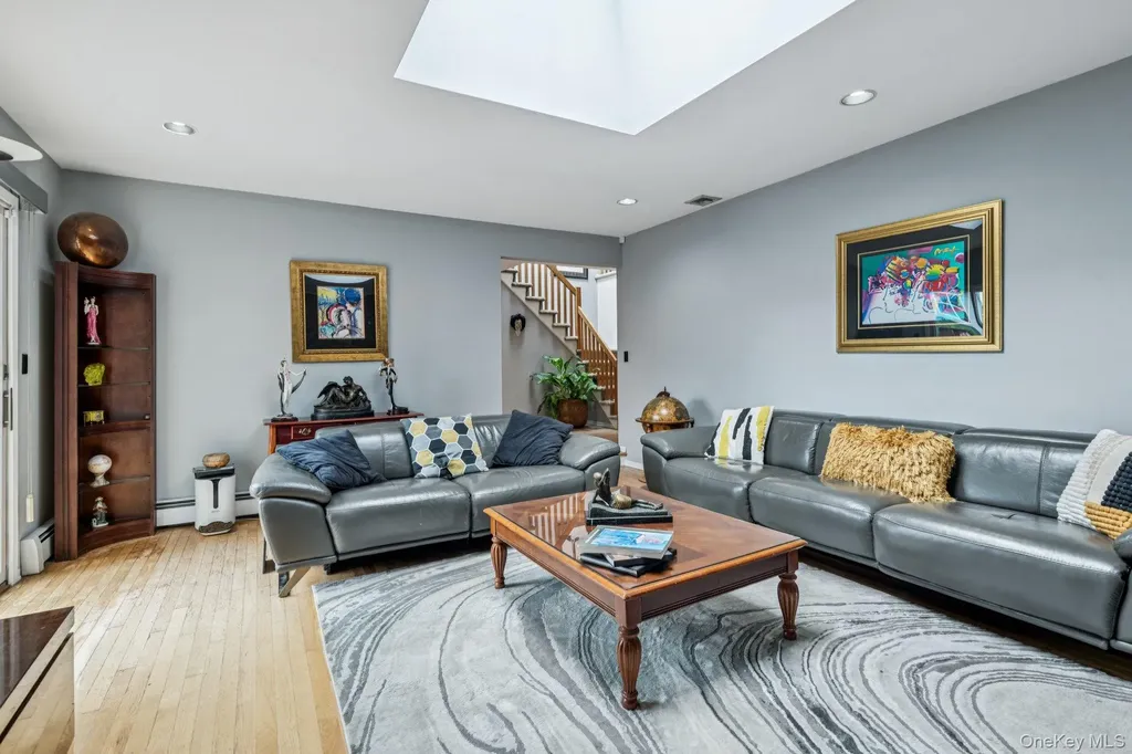 9 4th Place Syosset NY 11791