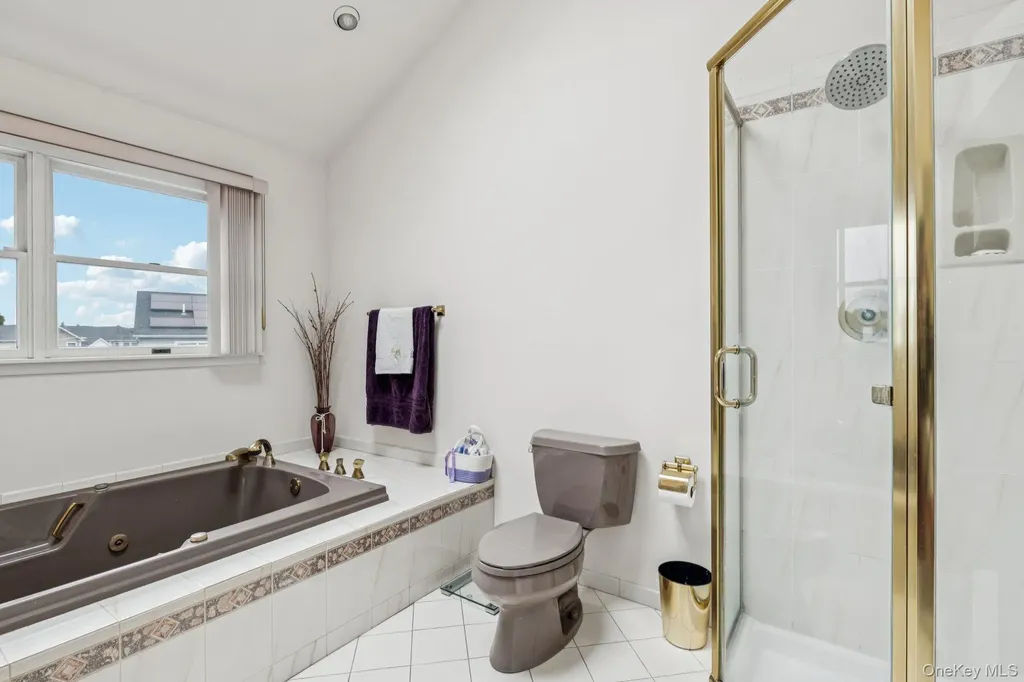 9 4th Place Syosset NY 11791