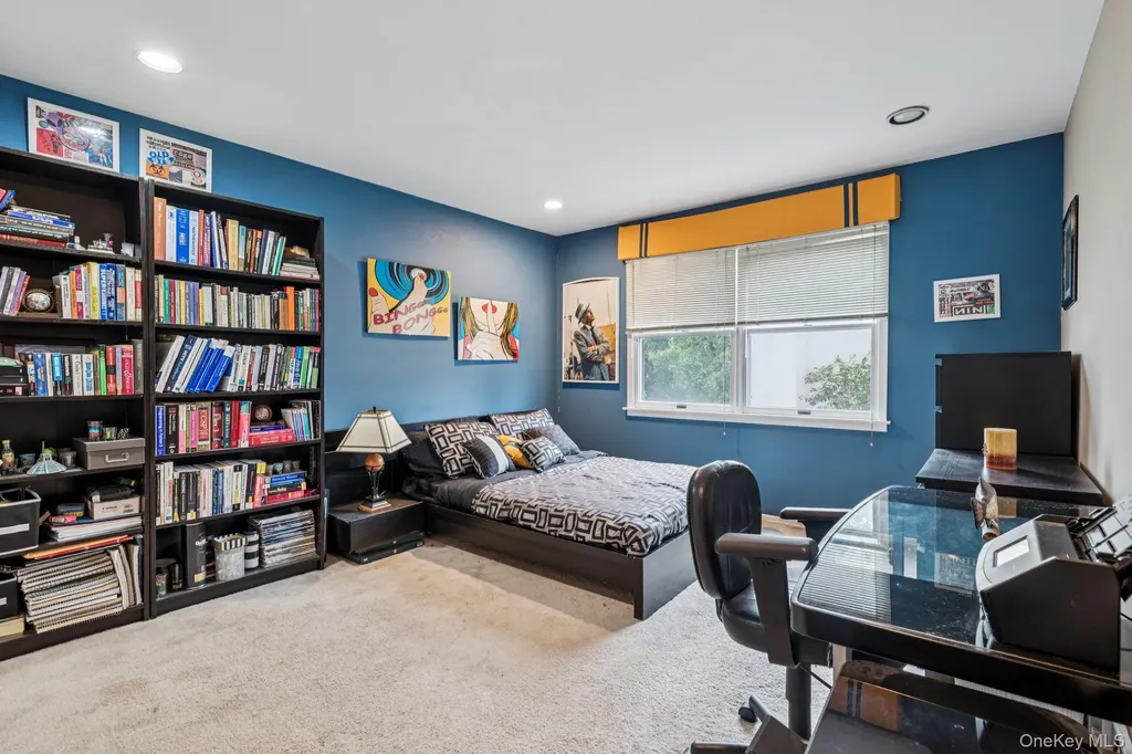 9 4th Place Syosset NY 11791
