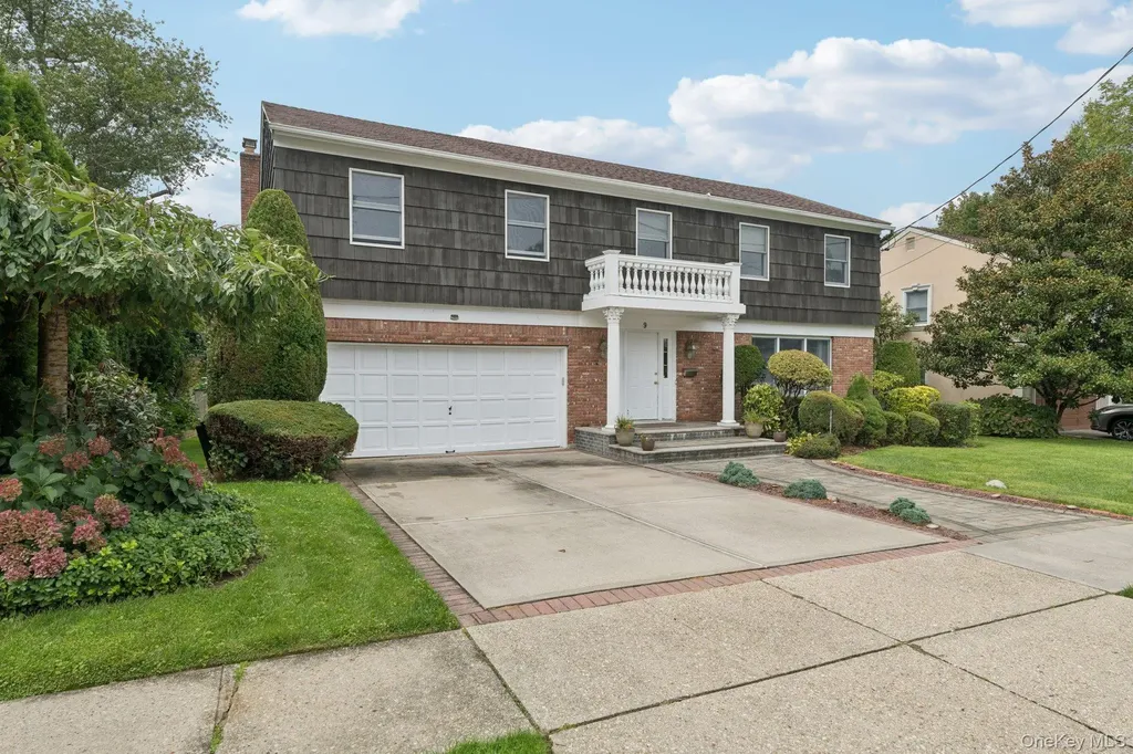 9 4th Place Syosset NY 11791