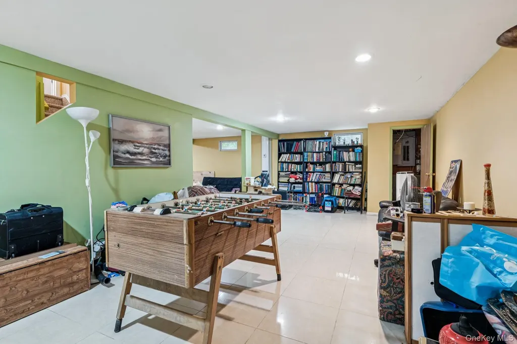9 4th Place Syosset NY 11791