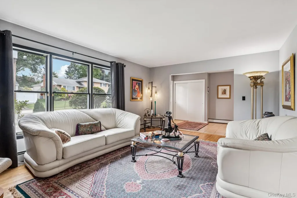 9 4th Place Syosset NY 11791